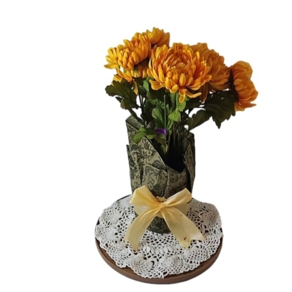 Handmade Crochet Lace Doily White Floral Round Table Mat 13" Cotton Vintage Art - Picture 6 of 17